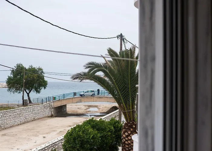 Daire Studios Bridge